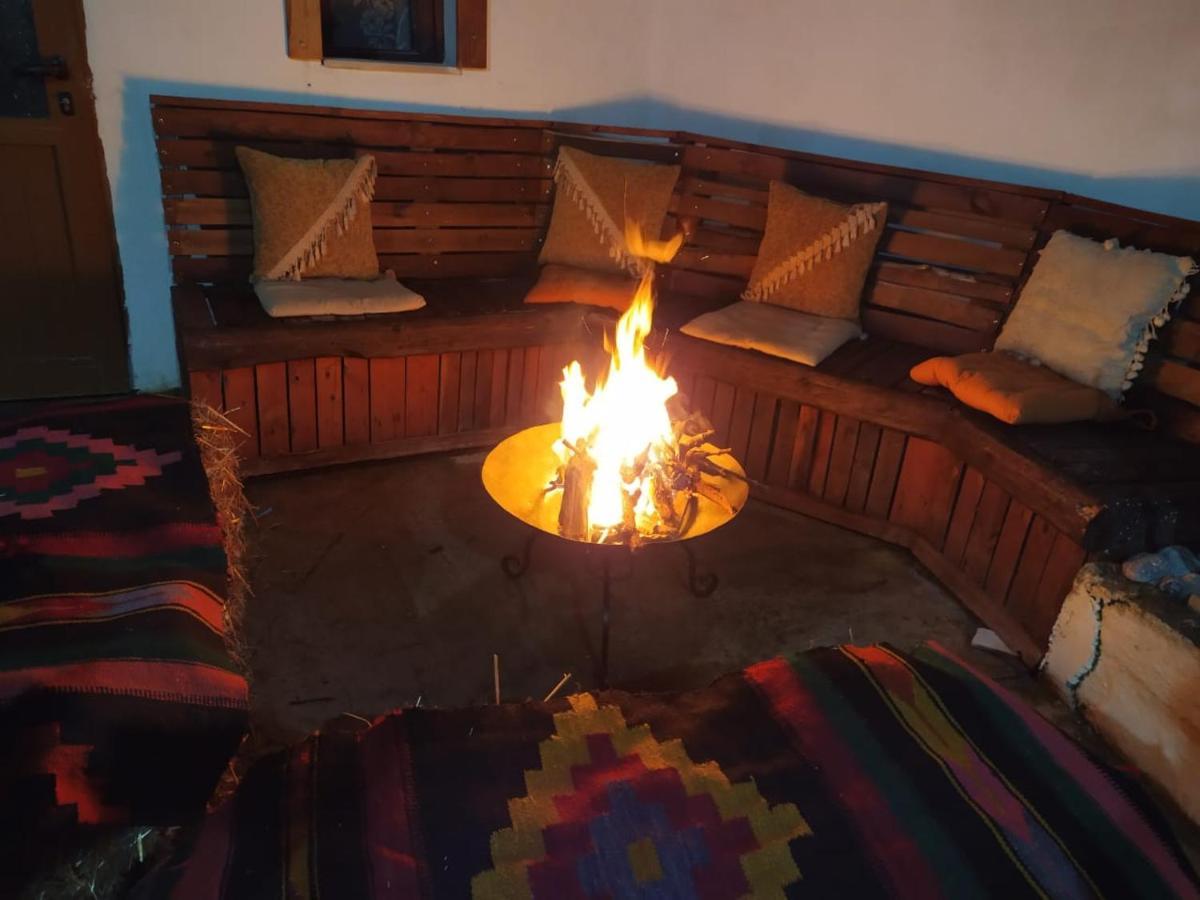 Guesthouse Mele Gjirokastër Dış mekan fotoğraf