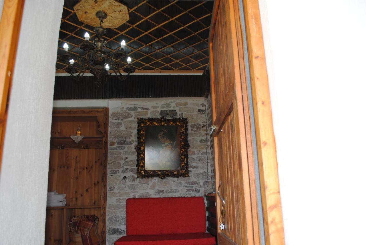 Guesthouse Mele Gjirokastër Dış mekan fotoğraf
