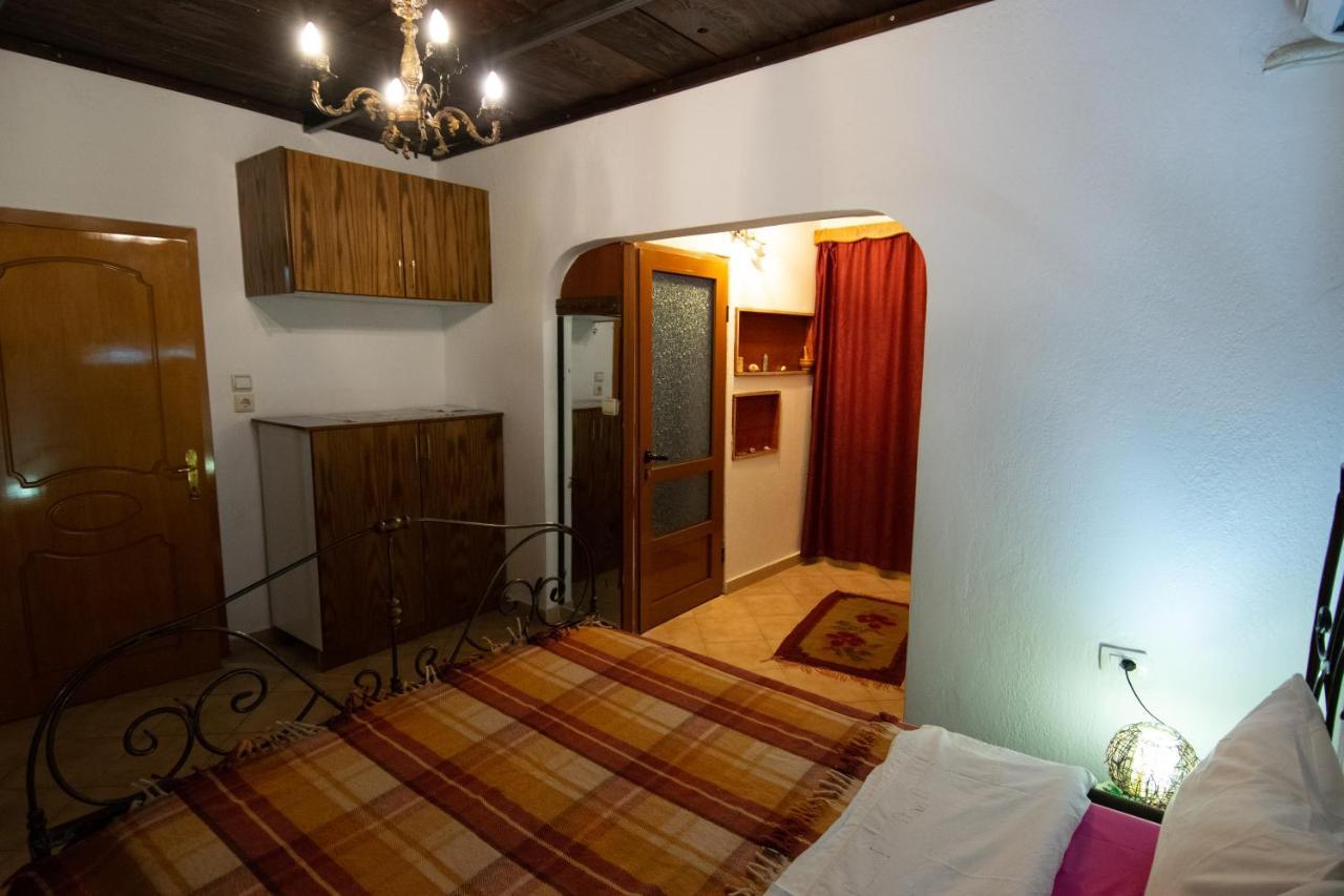 Guesthouse Mele Gjirokastër Dış mekan fotoğraf