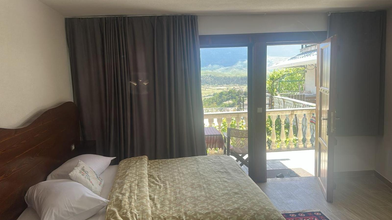 Guesthouse Mele Gjirokastër Dış mekan fotoğraf