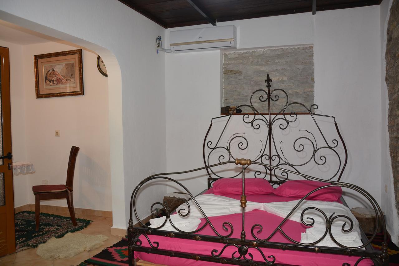 Guesthouse Mele Gjirokastër Dış mekan fotoğraf