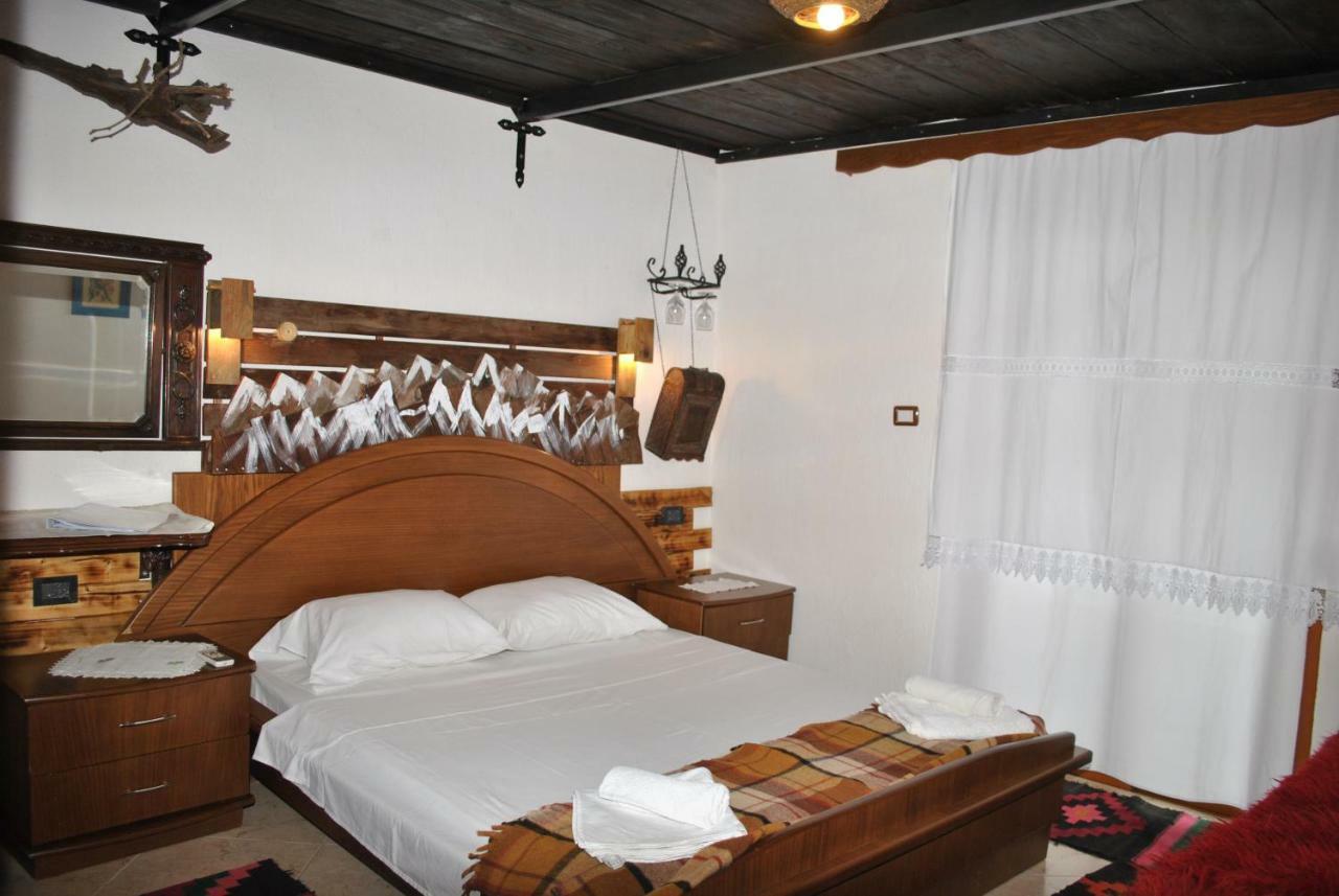 Guesthouse Mele Gjirokastër Dış mekan fotoğraf