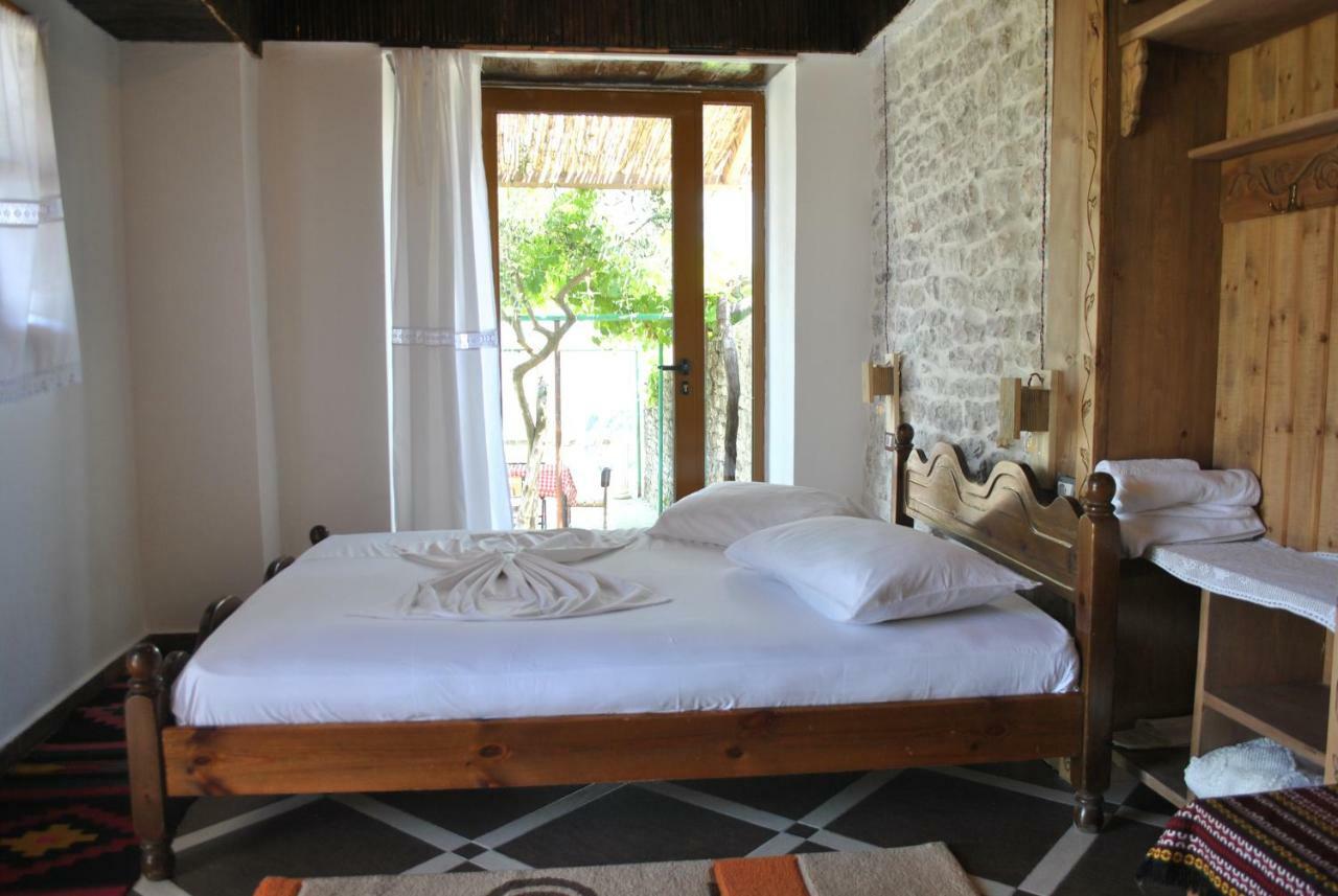 Guesthouse Mele Gjirokastër Dış mekan fotoğraf